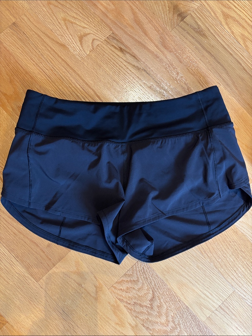 Lululemon Speed Up Shorts MR SZ 4 Black EUC 2.5” 🖤🖤🖤